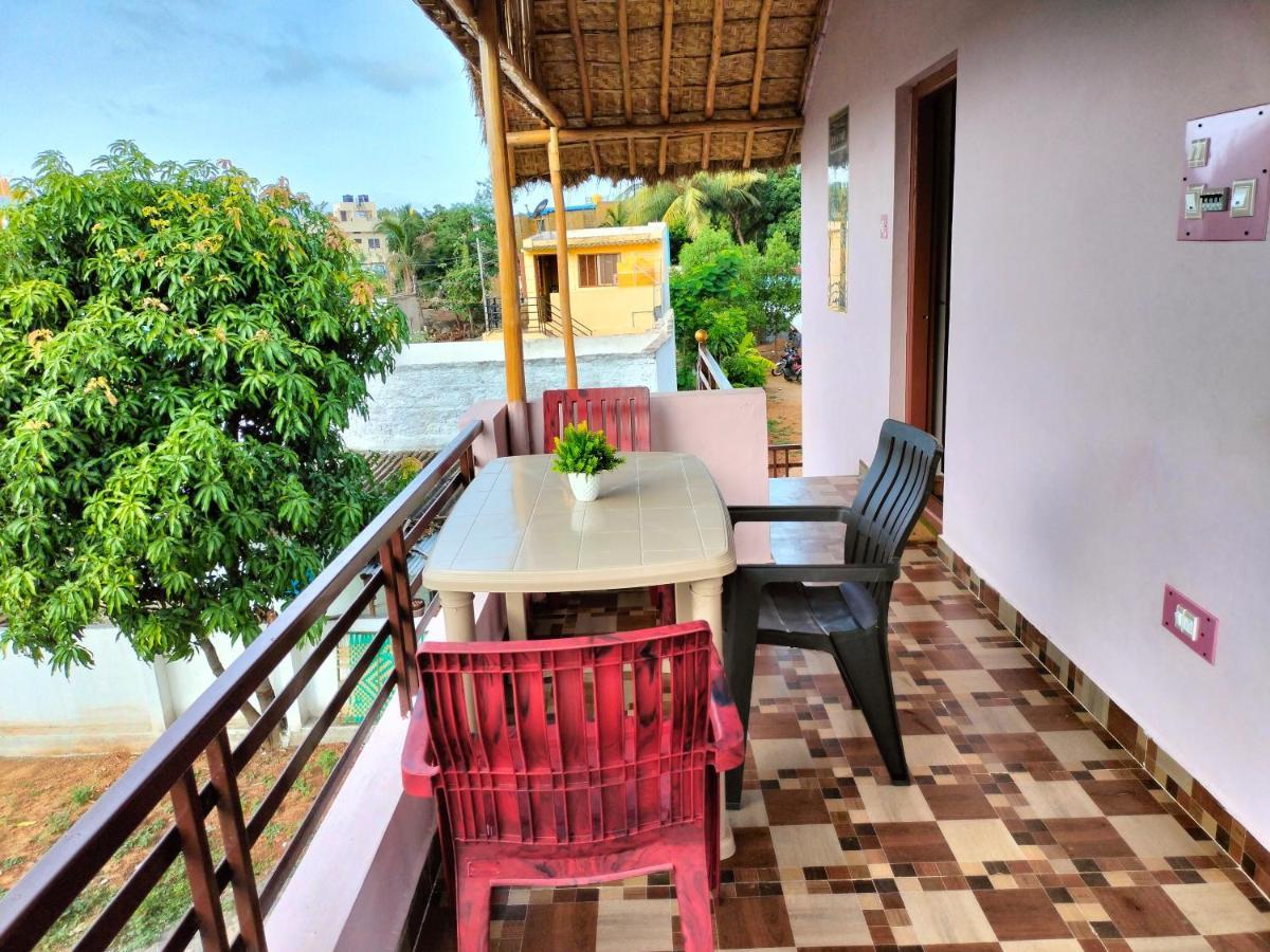 Prajwal Home Stay Хампи Экстерьер фото