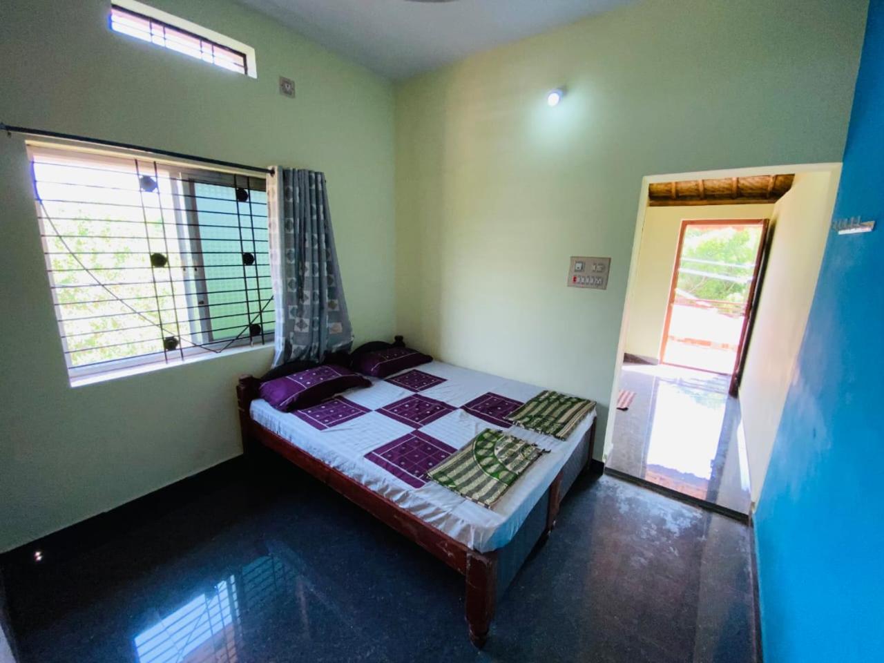 Prajwal Home Stay Хампи Номер фото